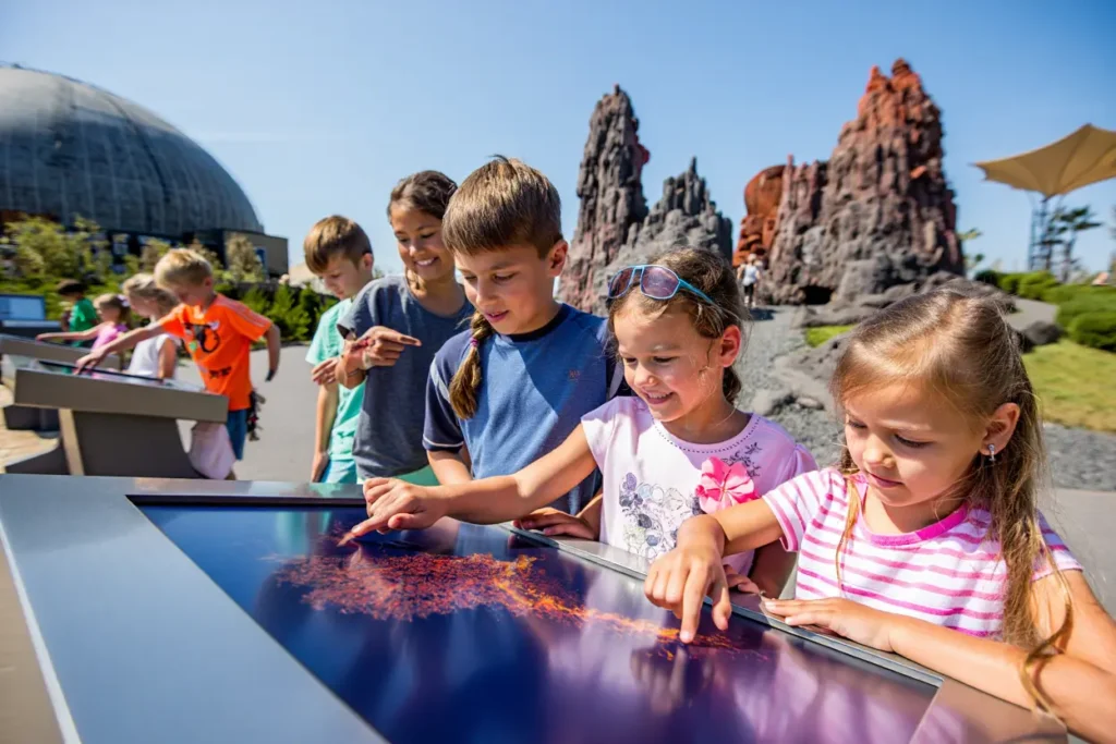 Vulcania parc volcanique pour enfants